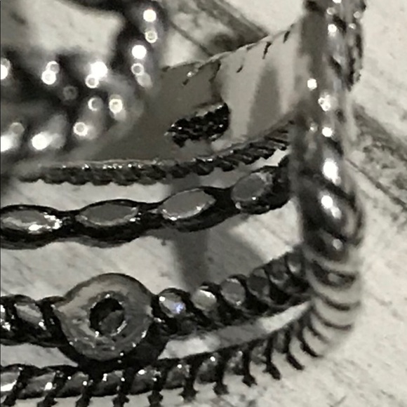 Silver Ring - Picture 6 of 6